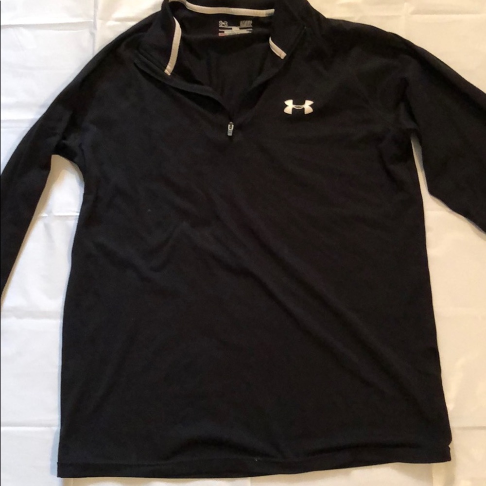 Men’s Under Armour shirt